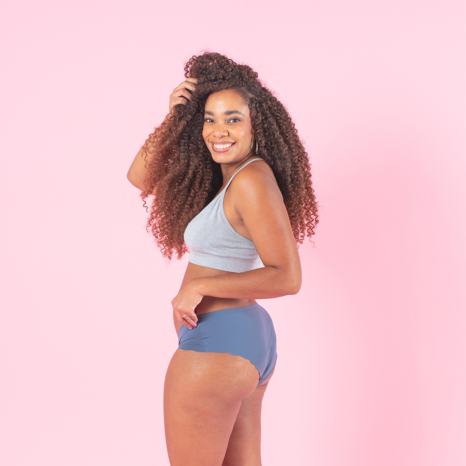 La modelo usa Paula azul M